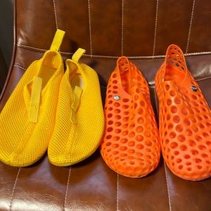 Water shoes with insert